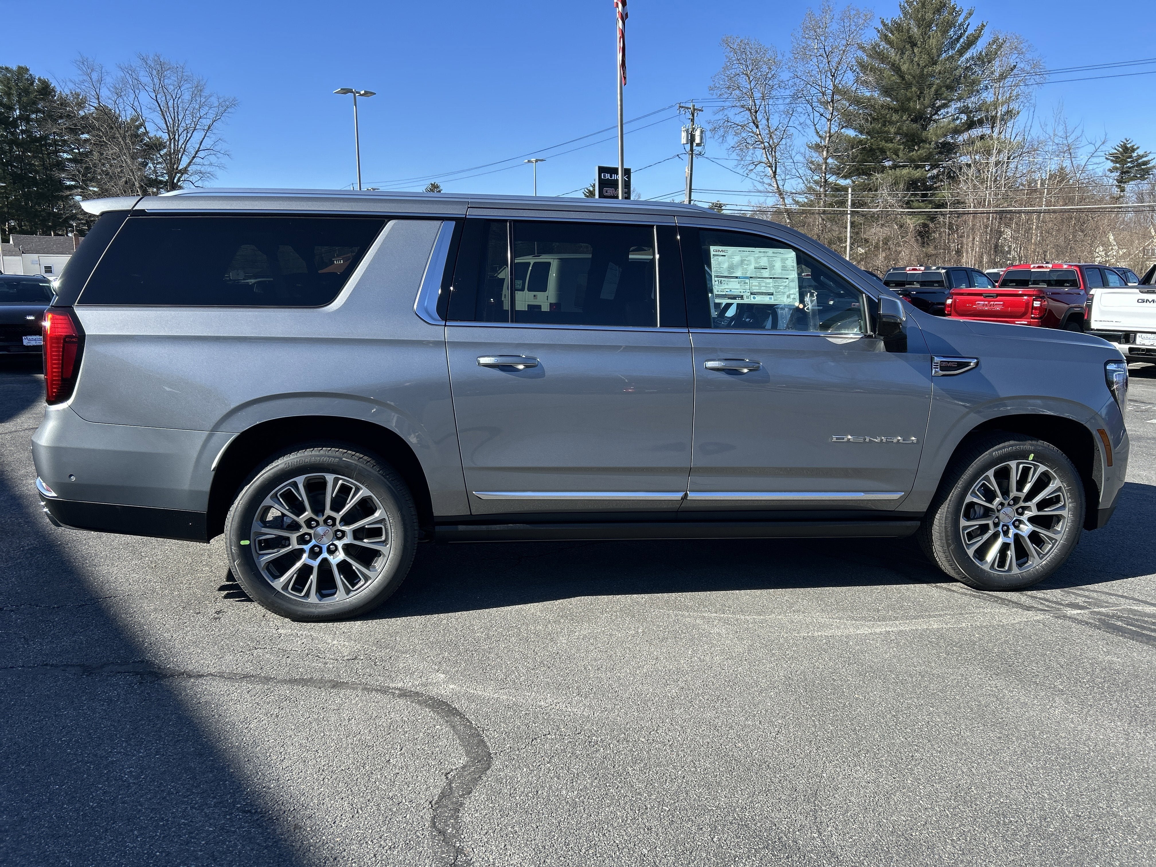 New 2026 GMC Yukon XL Denali w/ Denali Reserve Package image 9