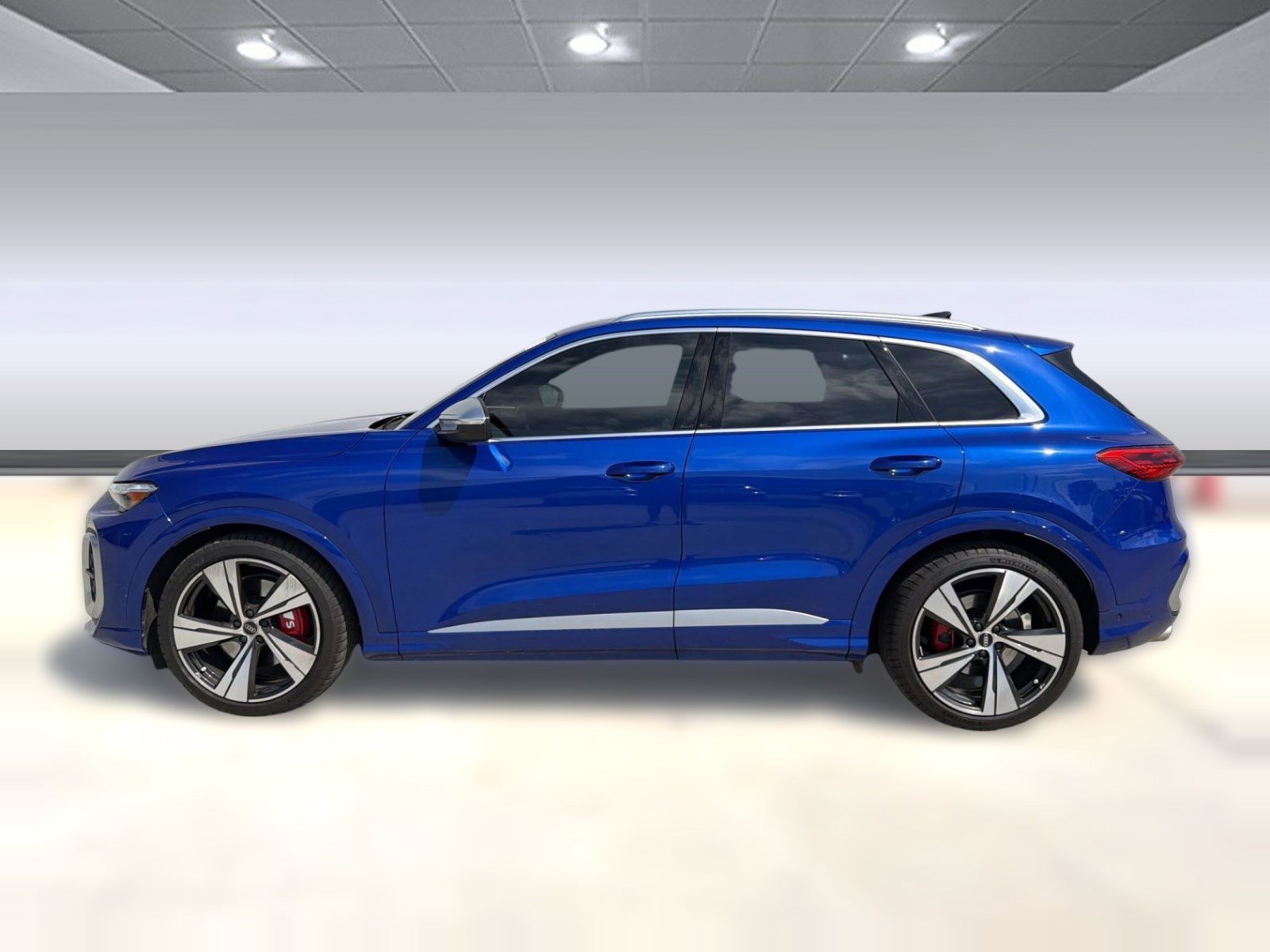 Used 2025 Audi SQ5 Premium Plus AWD/4WD image 2