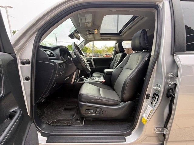 Used 2023 Toyota 4Runner SR5 Premium w/ Moonroof Package AWD/4WD image 23