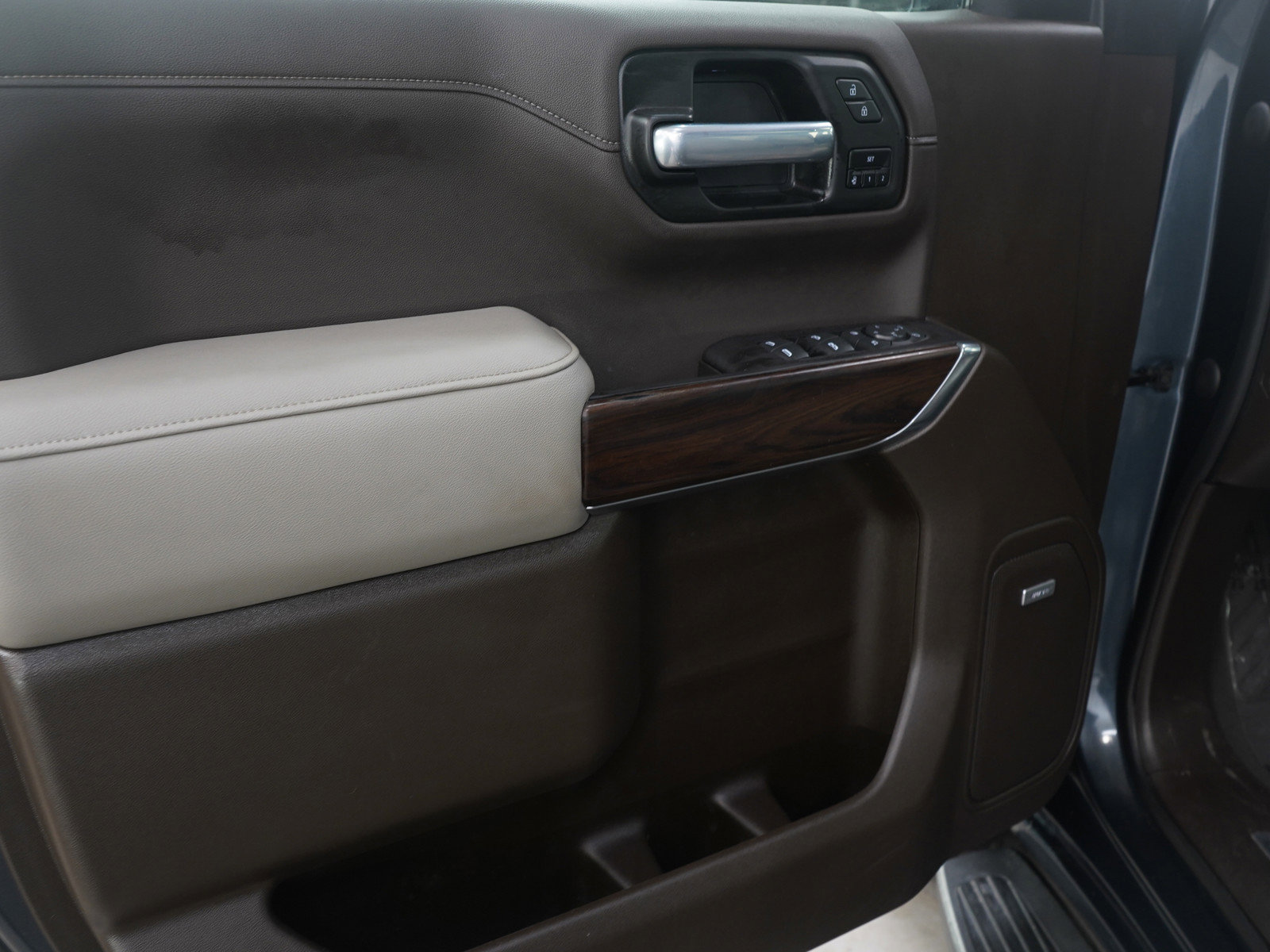 Used 2021 GMC Sierra 1500 SLT w/ SLT Premium Plus Package image 23