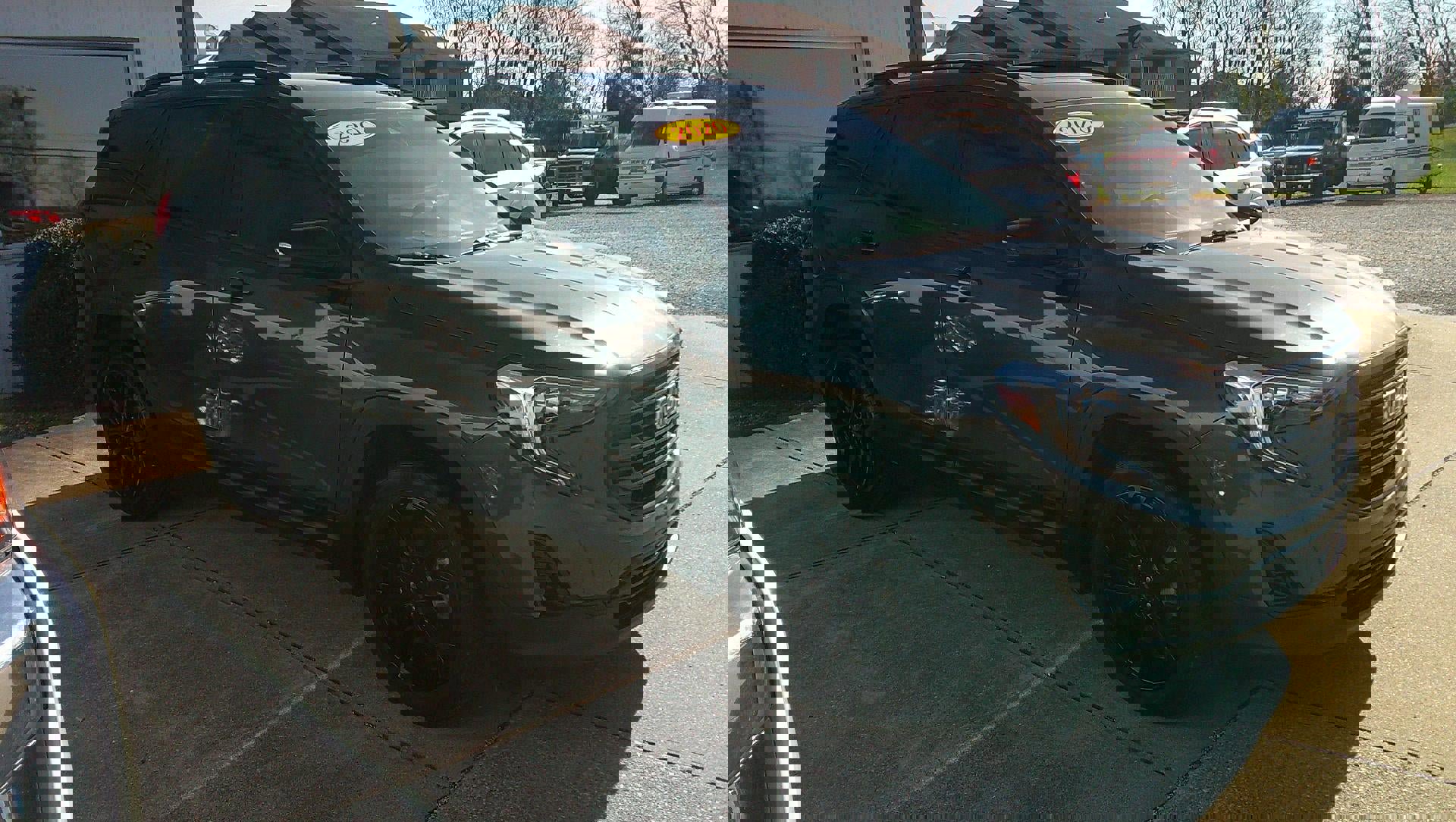 Used 2020 GMC Terrain SLT w/ Preferred Package image 3