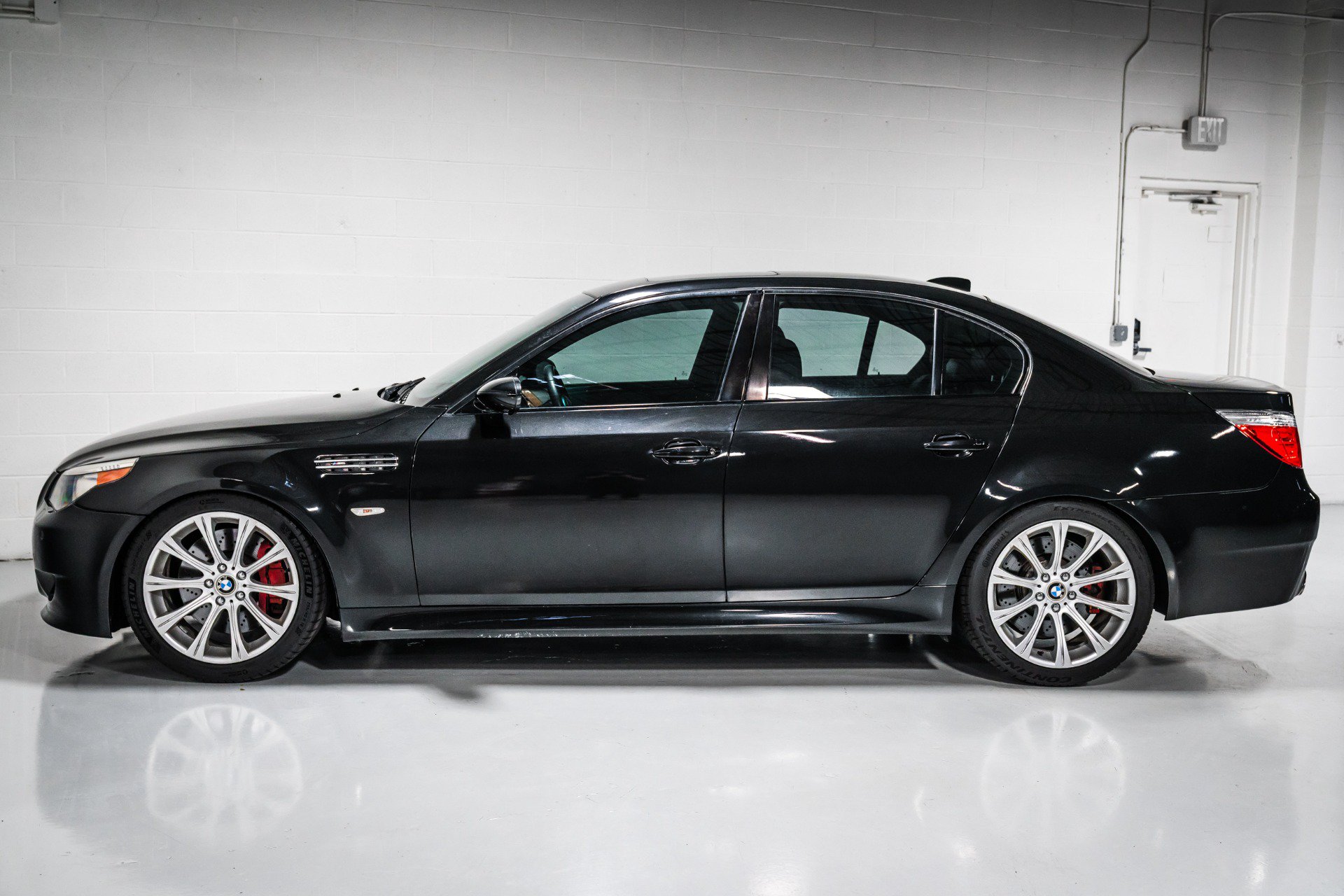 Used 2007 BMW M5 RWD image 6