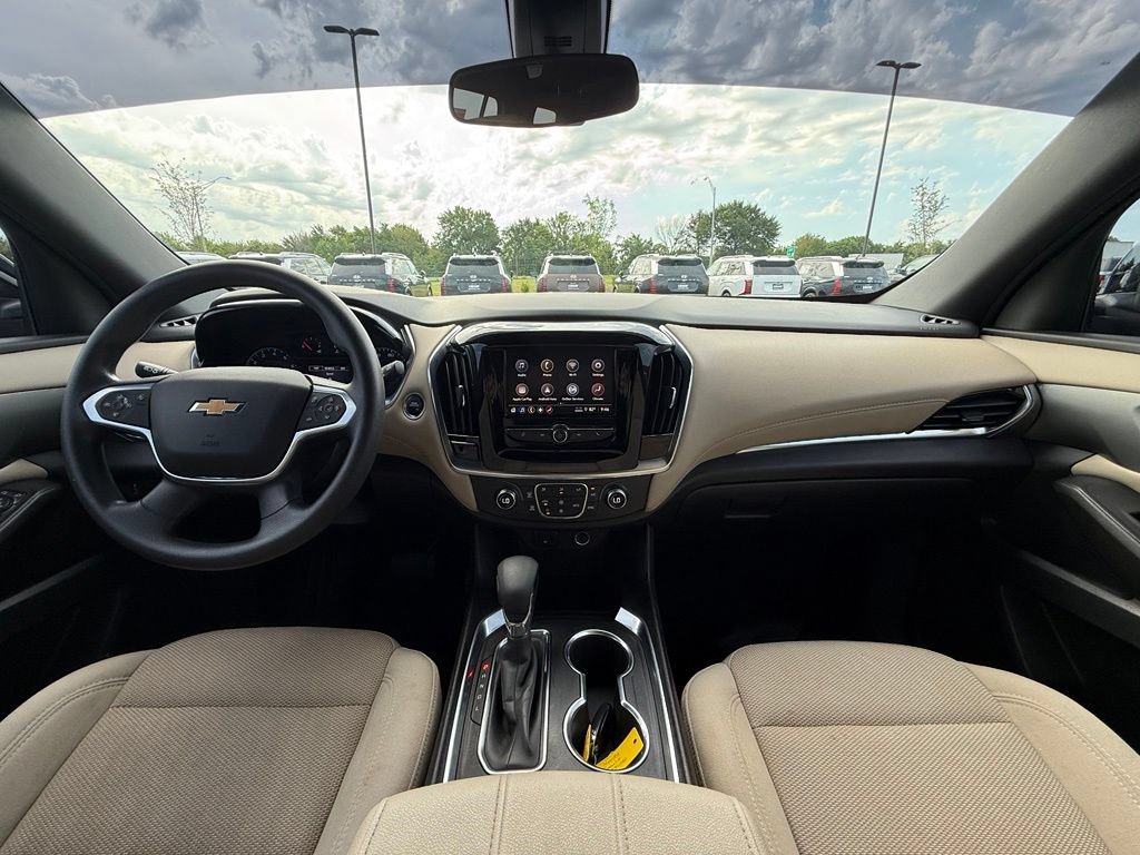 Used 2022 Chevrolet Traverse LS AWD/4WD image 27