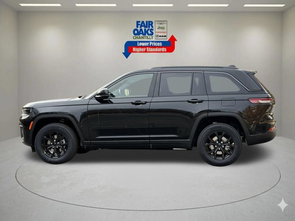 New 2026 Jeep Grand Cherokee Altitude AWD/4WD image 10