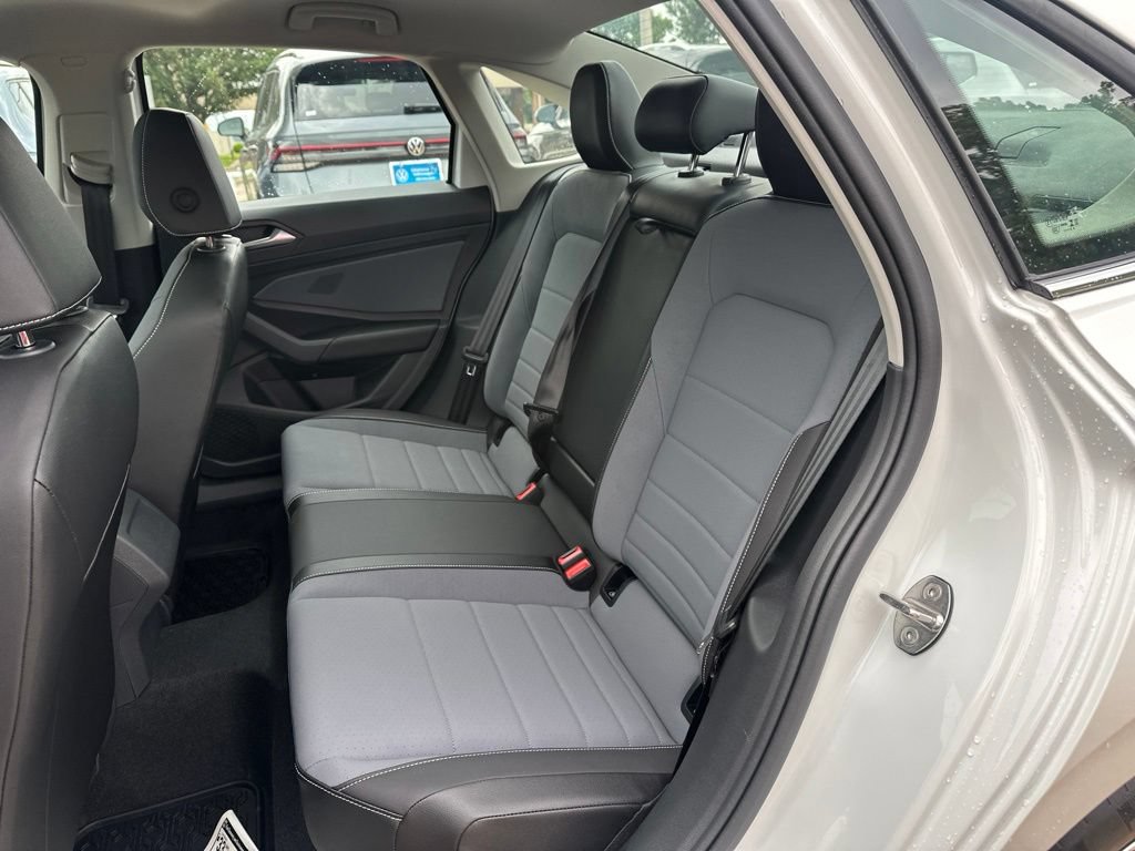 New 2026 Volkswagen Jetta SE FWD image 21