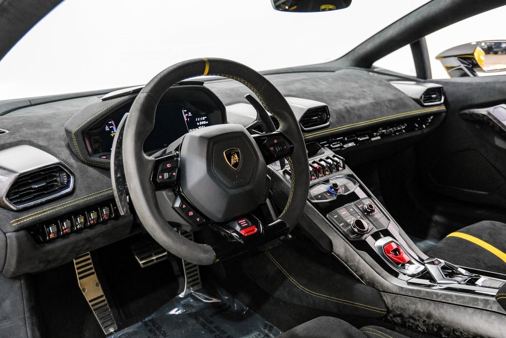 Used 2018 Lamborghini Huracan Performante image 6