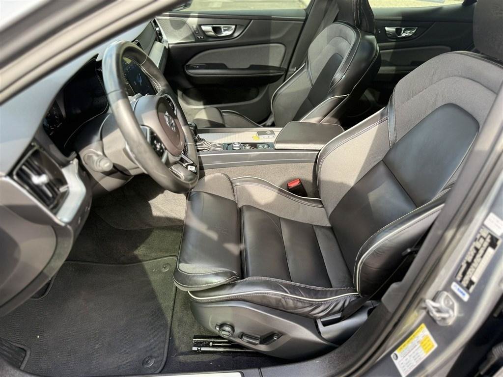 Used 2019 Volvo S60 T5 R-Design FWD image 19