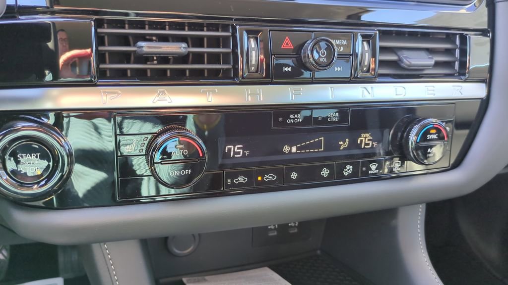 New 2026 Nissan Pathfinder SV image 20