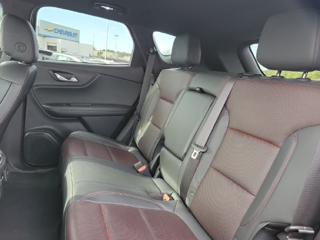 Certified 2025 Chevrolet Blazer RS FWD image 24