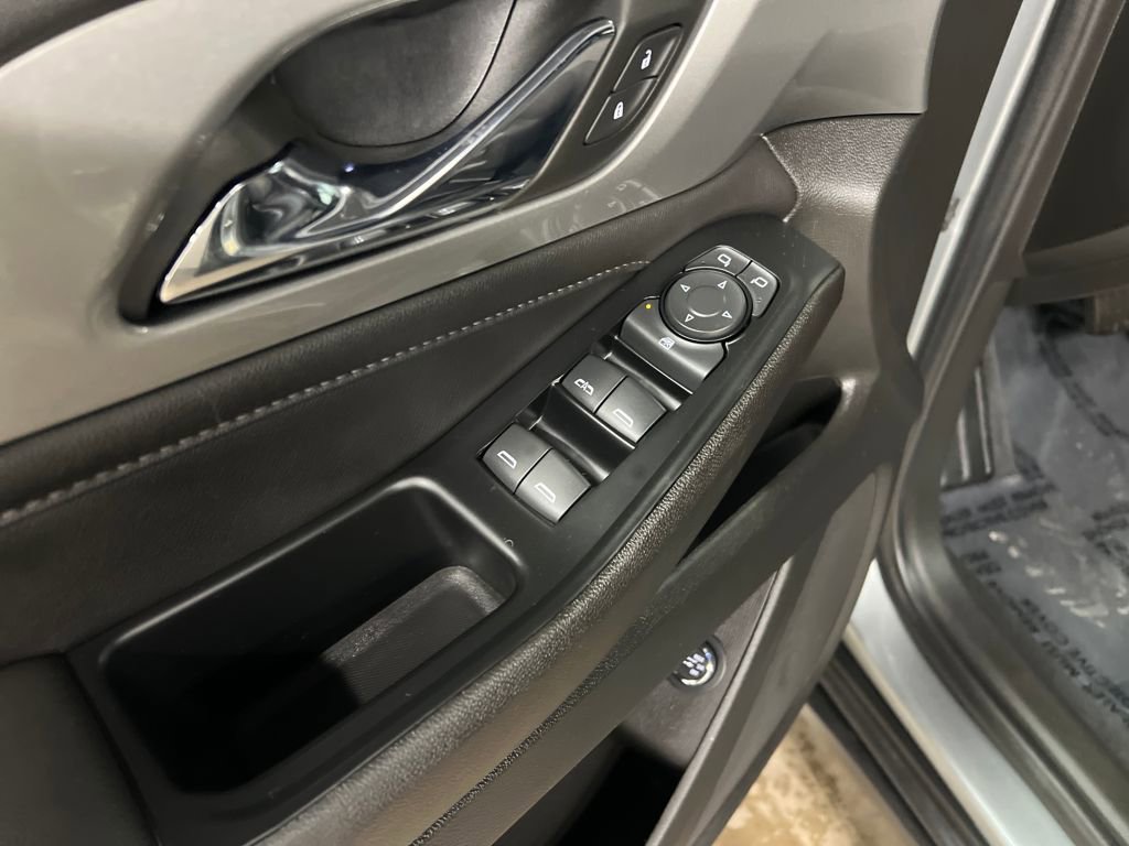 Certified 2023 Chevrolet Traverse LT image 17