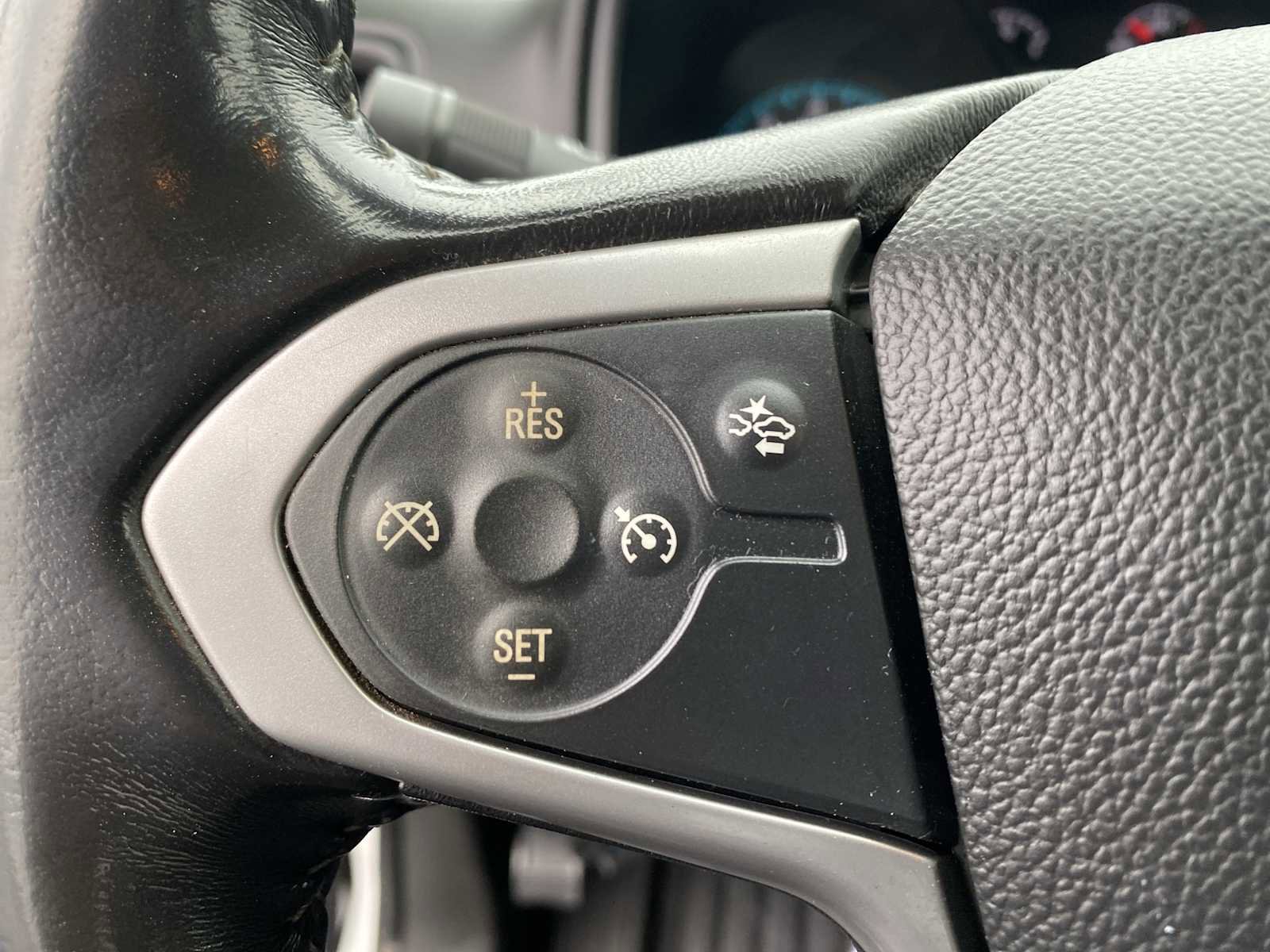 Used 2022 Chevrolet Colorado LT w/ Fleet Safety Package image 17