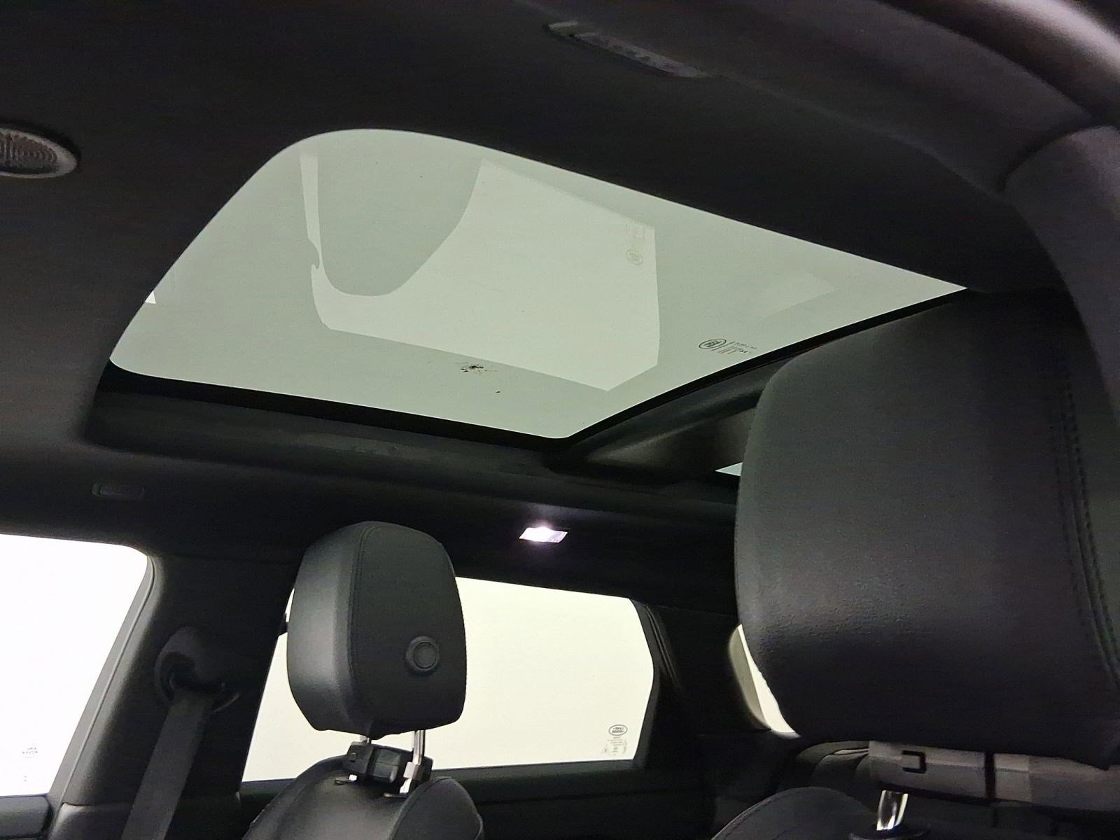 Used 2025 Land Rover Range Rover Evoque S image 14