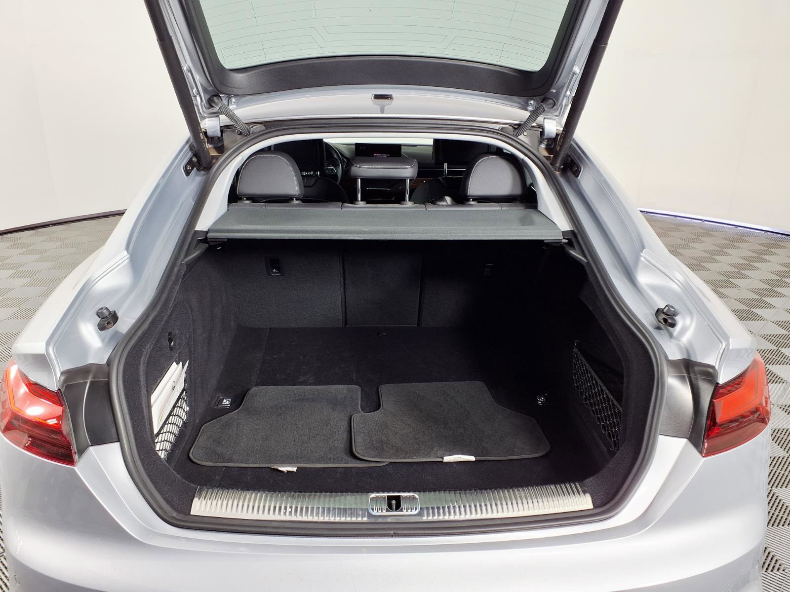 Used 2022 Audi A5 2.0T Premium image 8