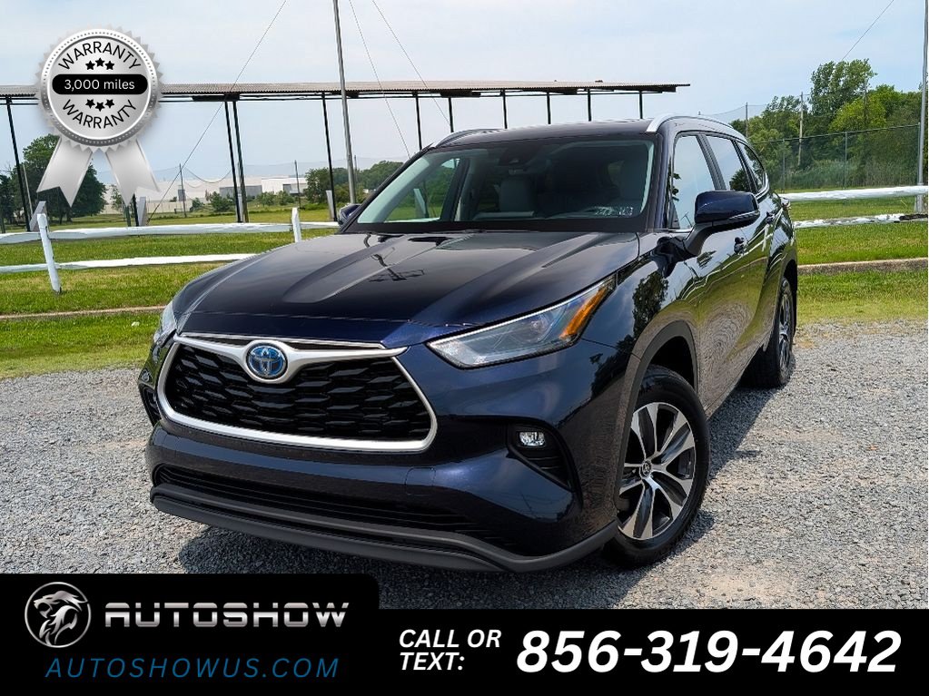 Used 2023 Toyota Highlander XLE AWD/4WD image 1