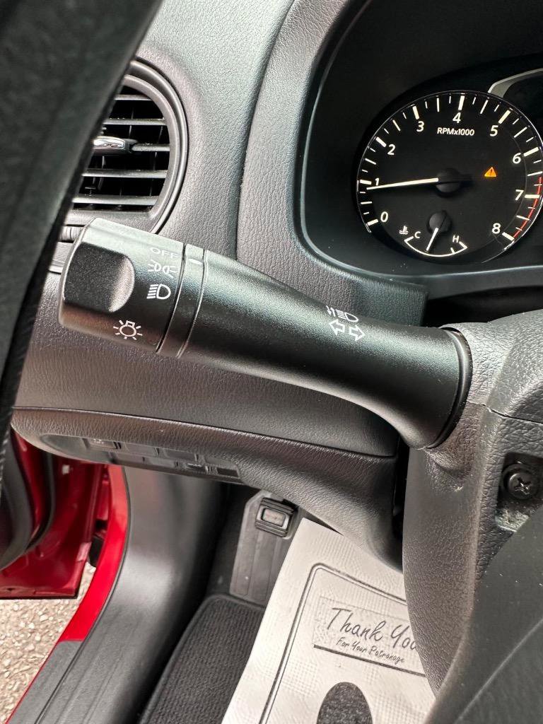 Used 2015 Nissan Pathfinder S FWD image 31