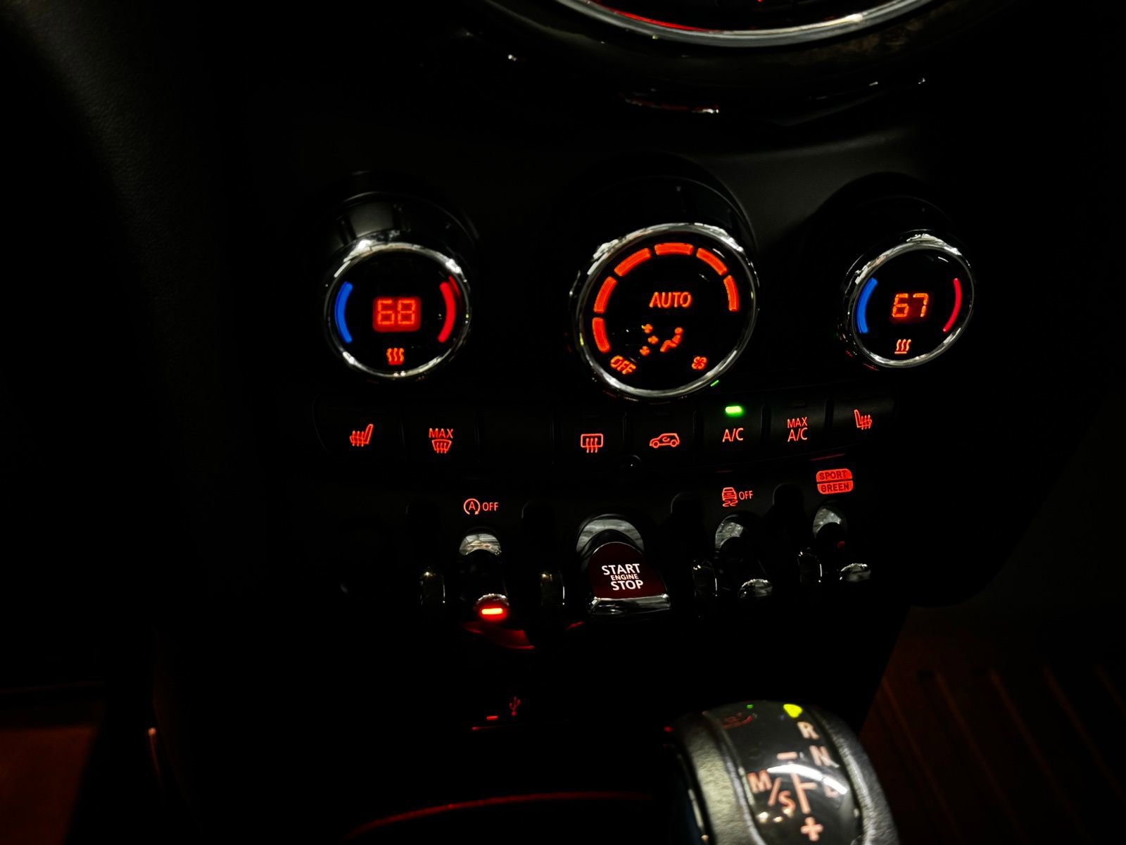 Used 2019 MINI Cooper S w/ Signature Upholstery Package image 19