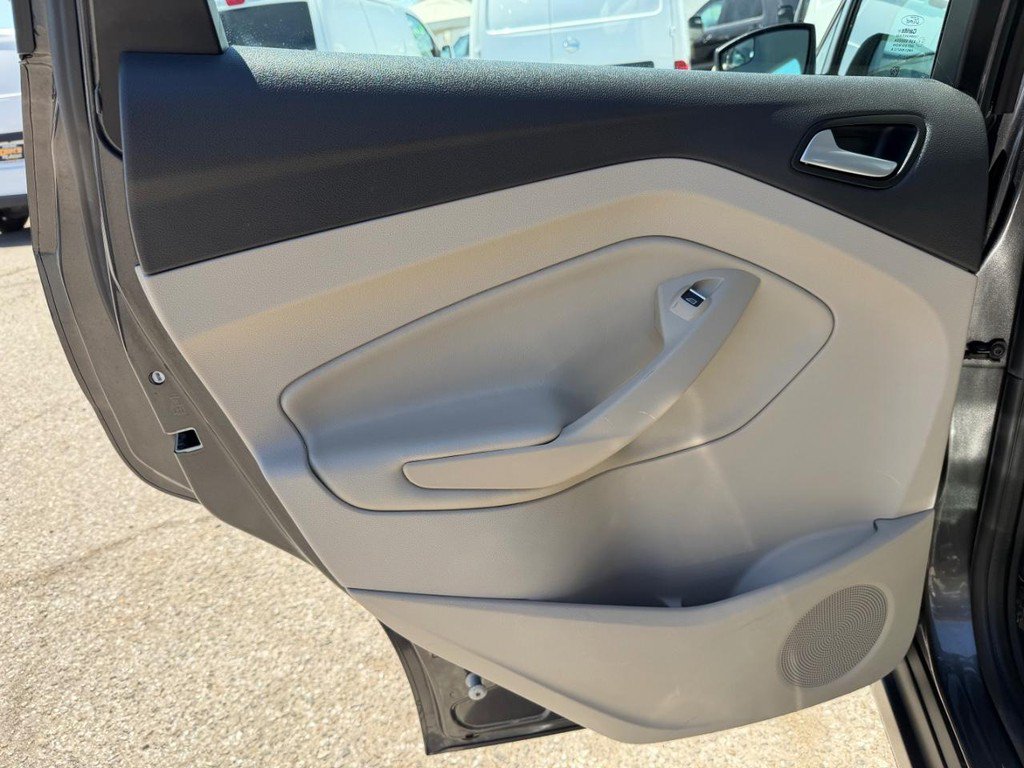 Used 2016 Ford C-MAX SE w/ Interior Protection Package FWD image 38