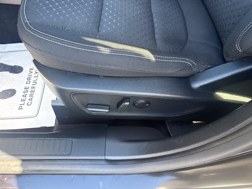 Used 2023 Ford Escape Active w/ Tech Pack #1 AWD/4WD image 29