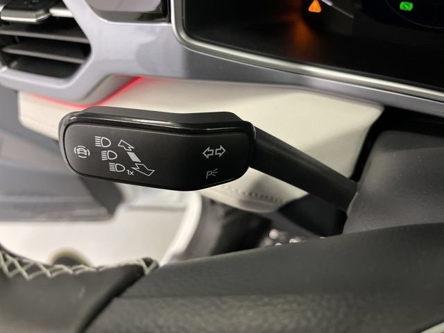 New 2026 Volkswagen Taos SEL AWD/4WD image 19