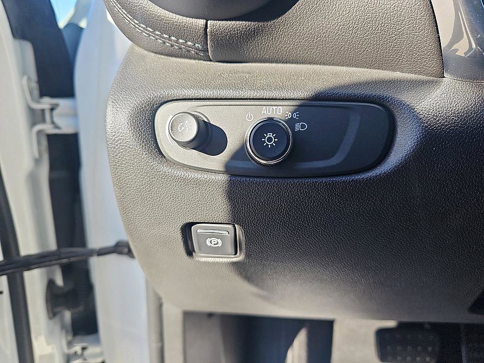 Used 2019 Chevrolet Blazer LT image 13