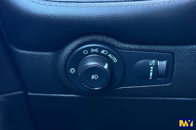 Used 2022 Dodge Durango GT image 31