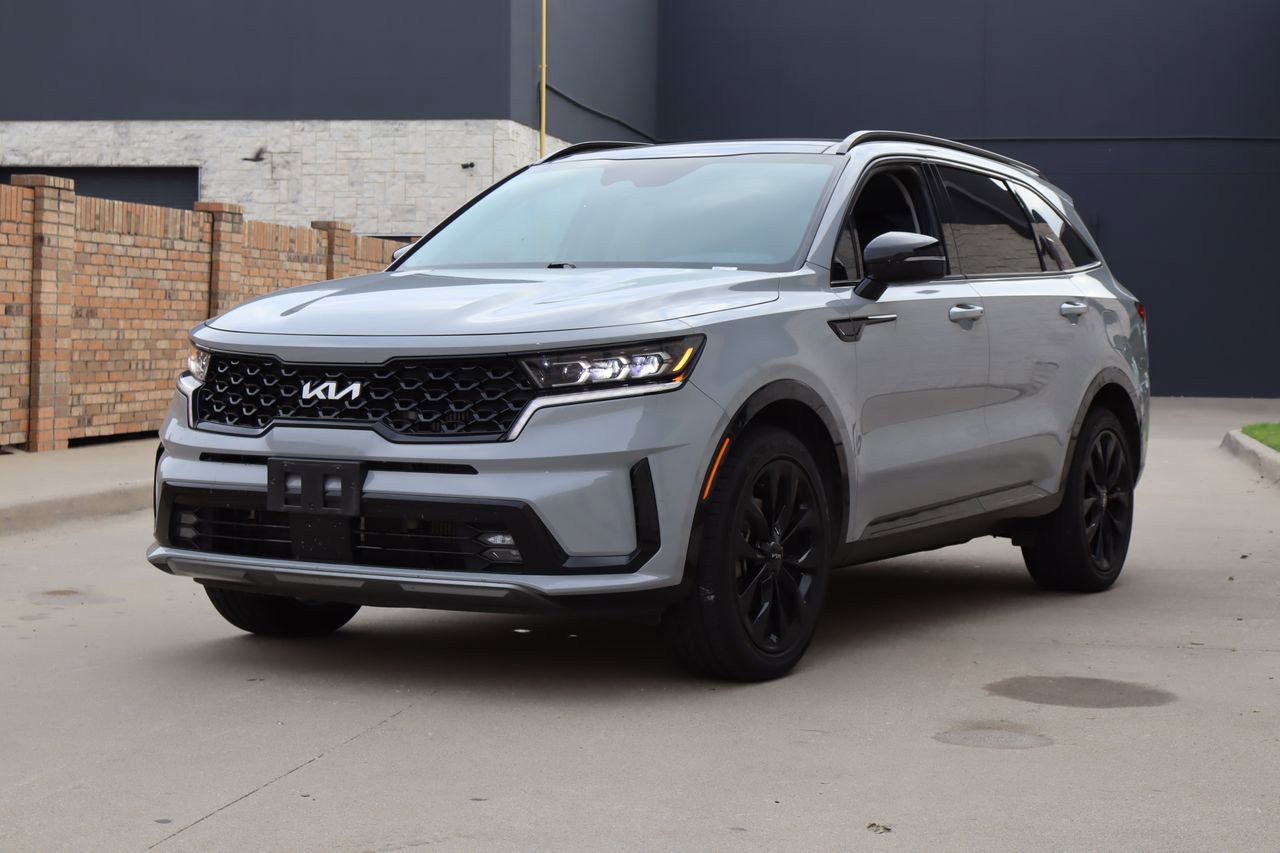 Used 2023 Kia Sorento SX FWD image 2