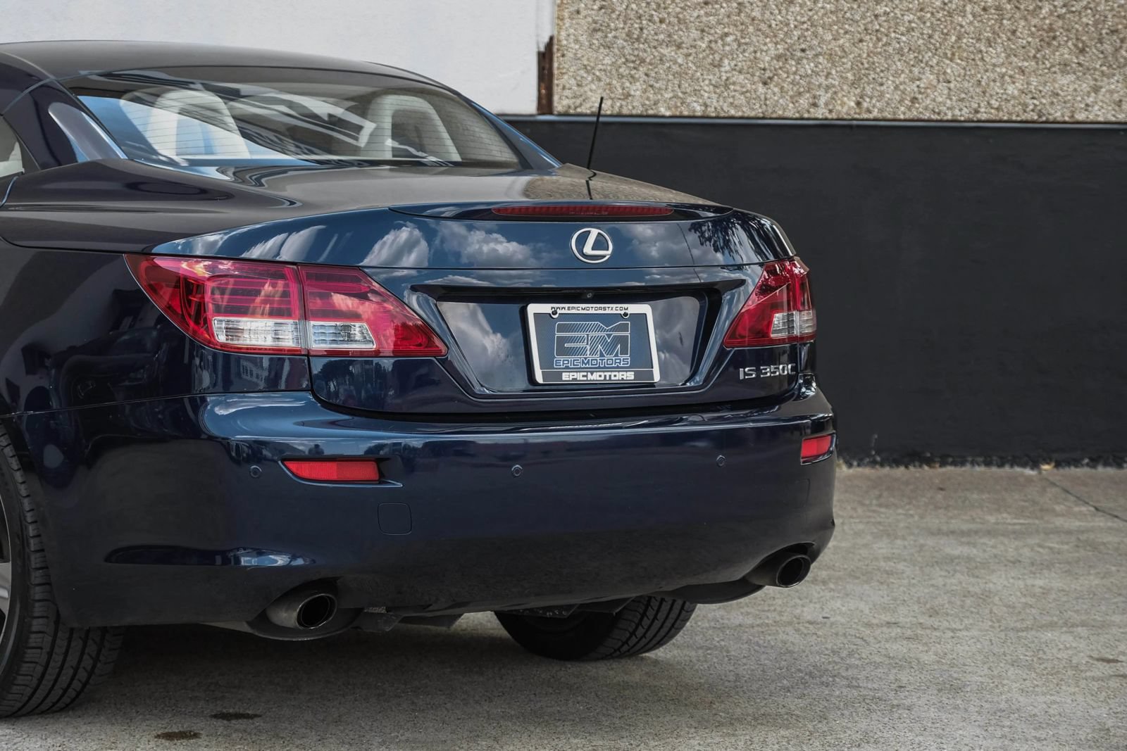 Used 2015 Lexus IS 350C w/ Navigation System Package RWD image 13