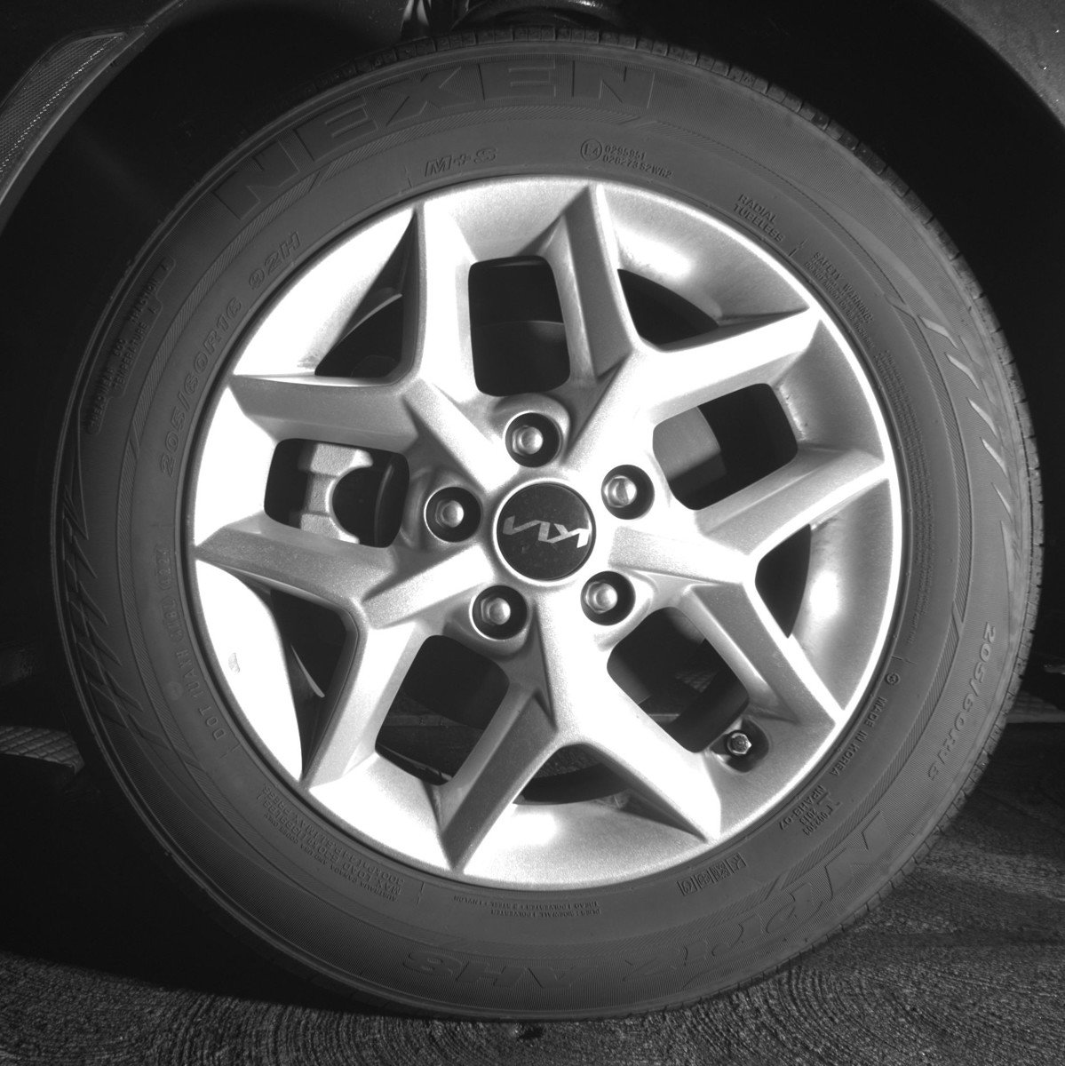 Used 2025 Kia Soul LX image 12