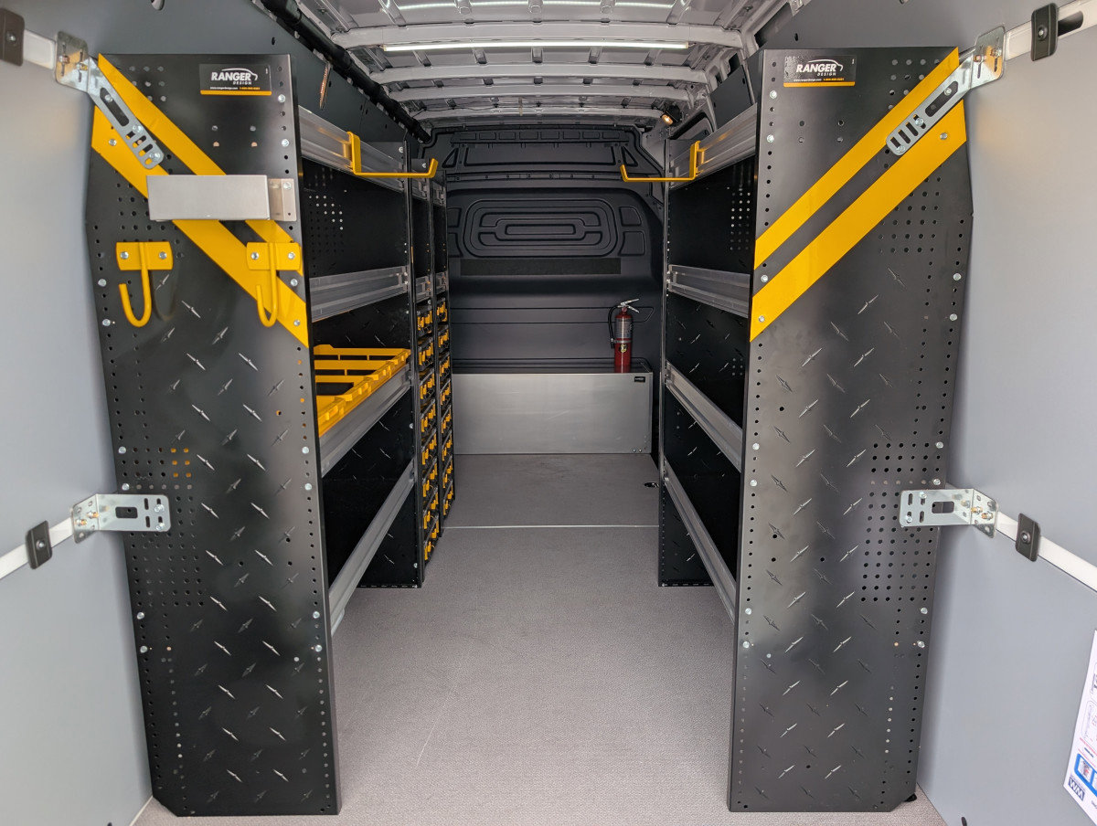 Used 2024 Mercedes-Benz eSprinter 170 Cargo image 24