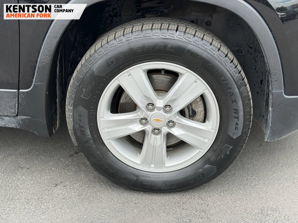 Used 2020 Chevrolet Trax LT AWD/4WD image 12
