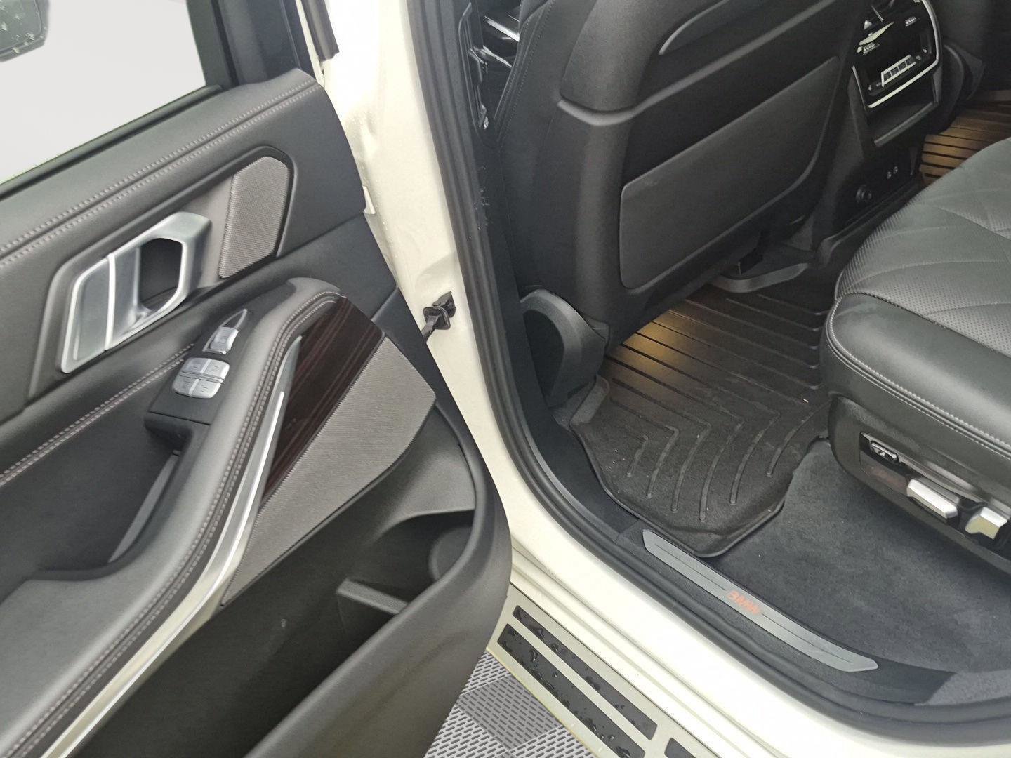 Used 2024 BMW X7 xDrive40i image 49