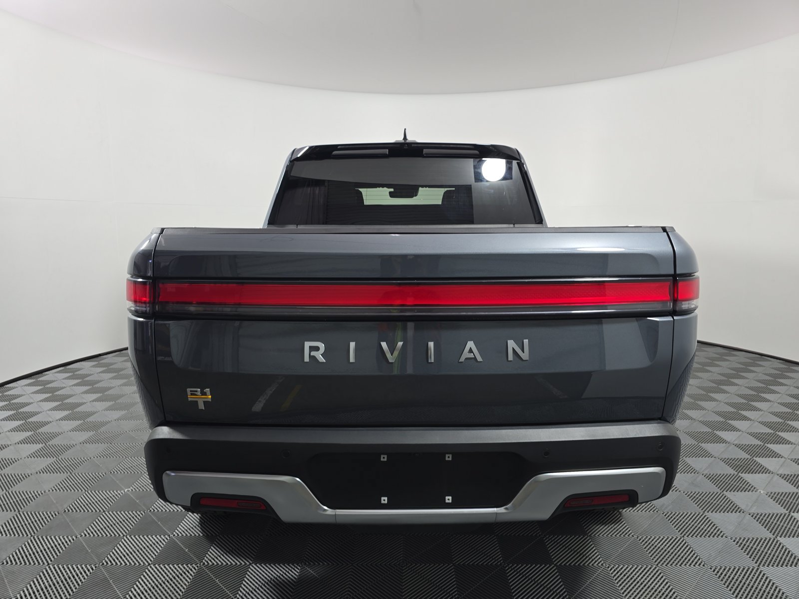 Used 2024 Rivian R1T Adventure Quad AWD/4WD image 4