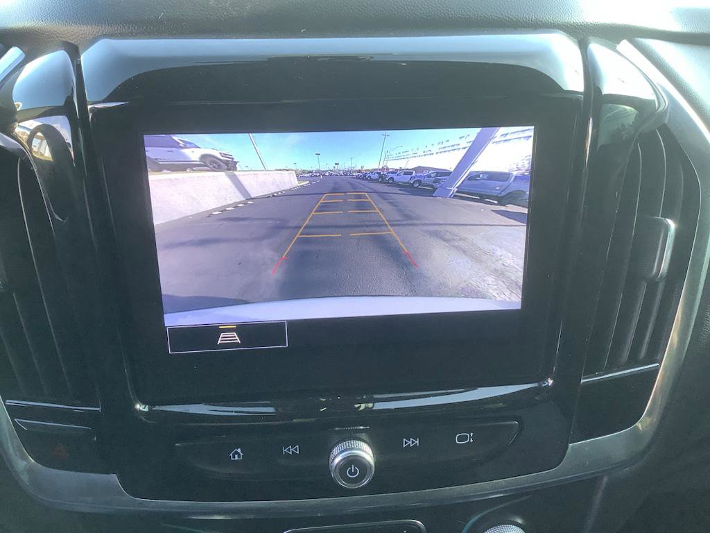 Used 2023 Chevrolet Traverse LT image 16