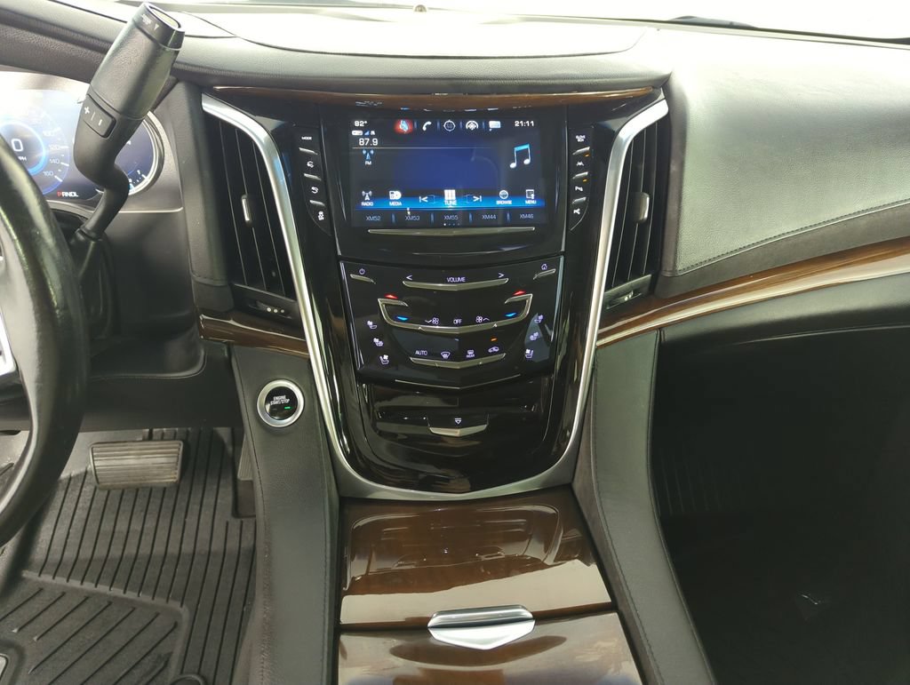 Used 2020 Cadillac Escalade ESV Premium Luxury RWD image 24