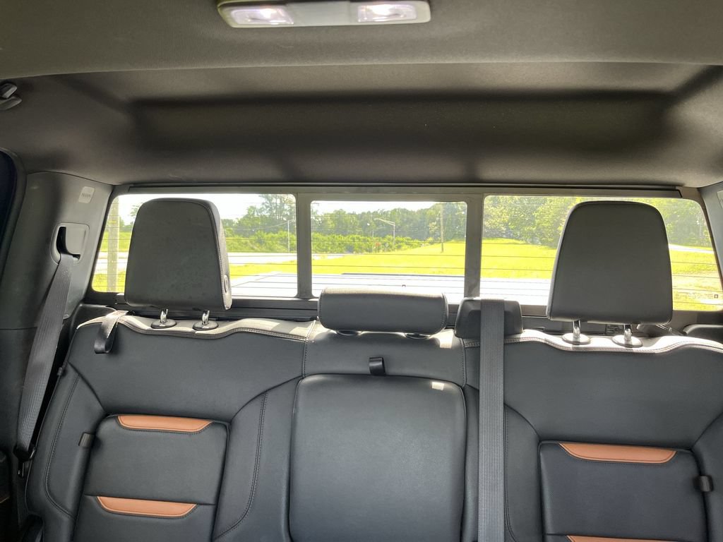 Used 2023 GMC Sierra 1500 AT4 w/ AT4 Preferred Package AWD/4WD image 13