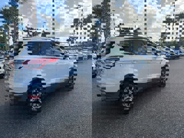 Used 2013 Ford Escape SE image 16