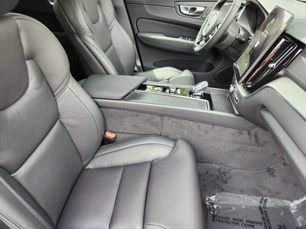 New 2026 Volvo XC60 T8 Ultra w/ Protection Package Premier AWD/4WD image 5
