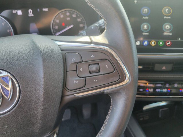 Used 2023 Buick Envision Avenir image 18