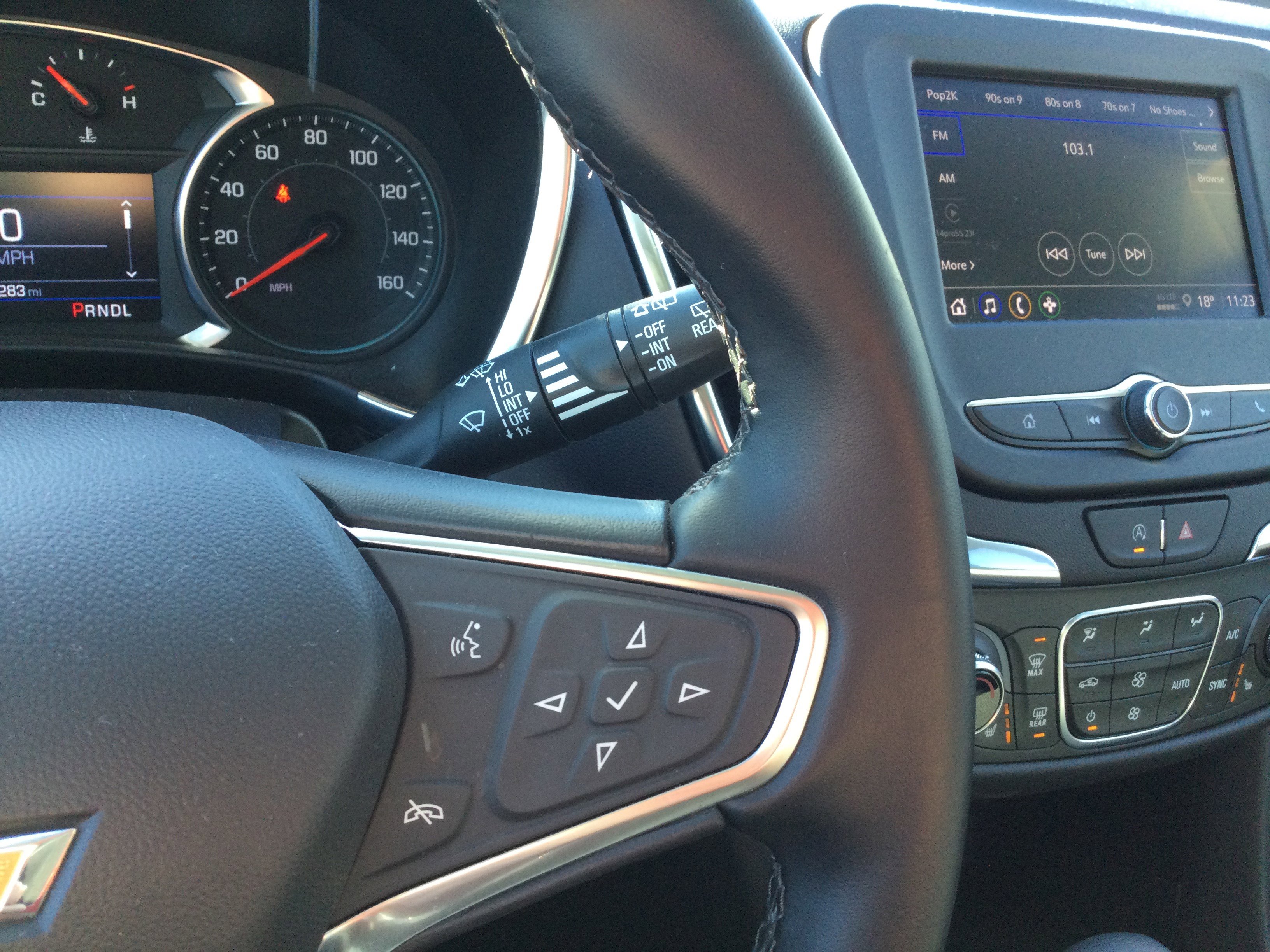 Used 2024 Chevrolet Equinox LT AWD/4WD image 17