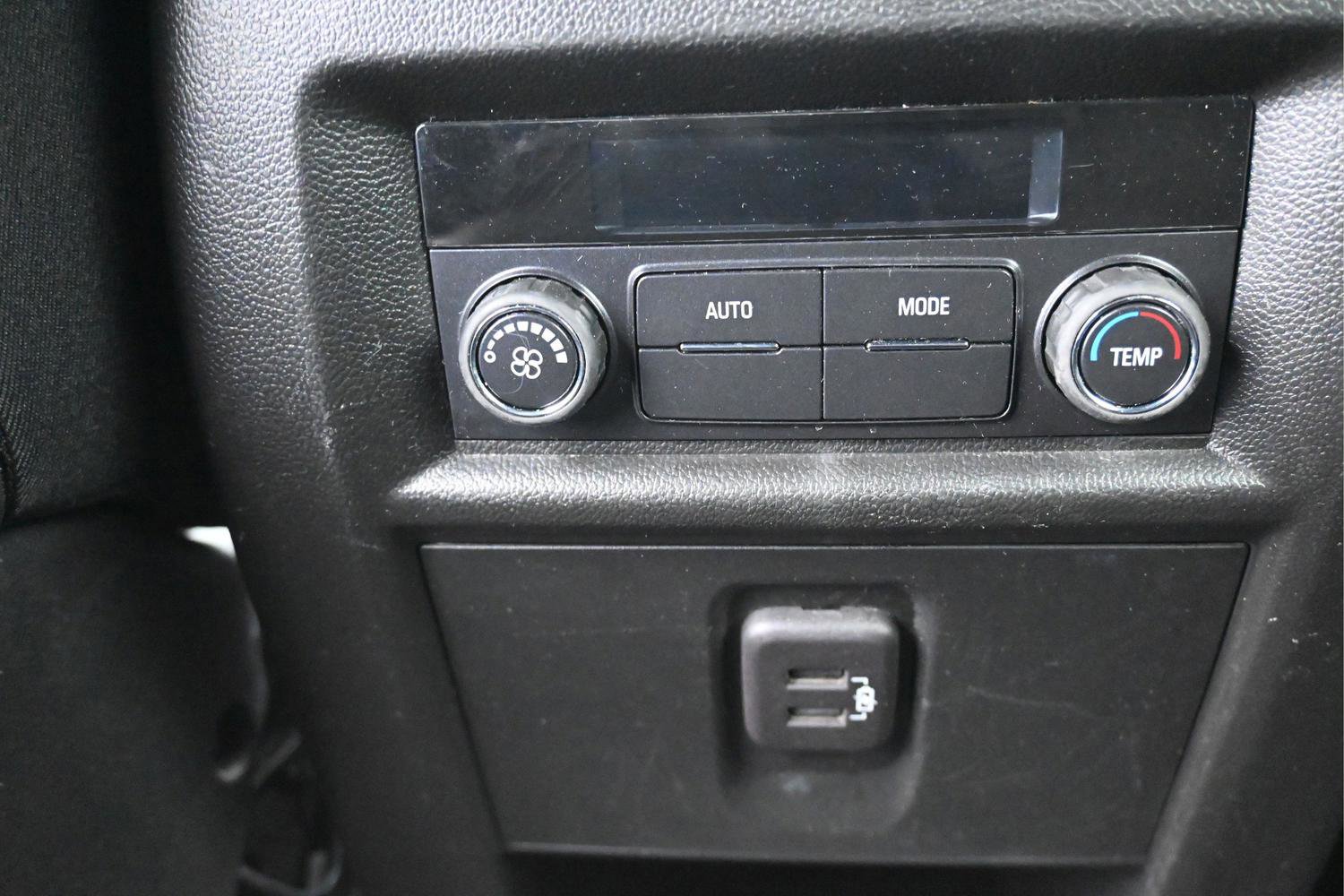 Used 2023 Chevrolet Traverse LT image 16