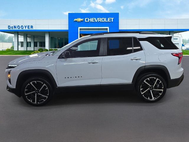 New 2026 Chevrolet Equinox RS w/ Convenience Package III FWD image 11