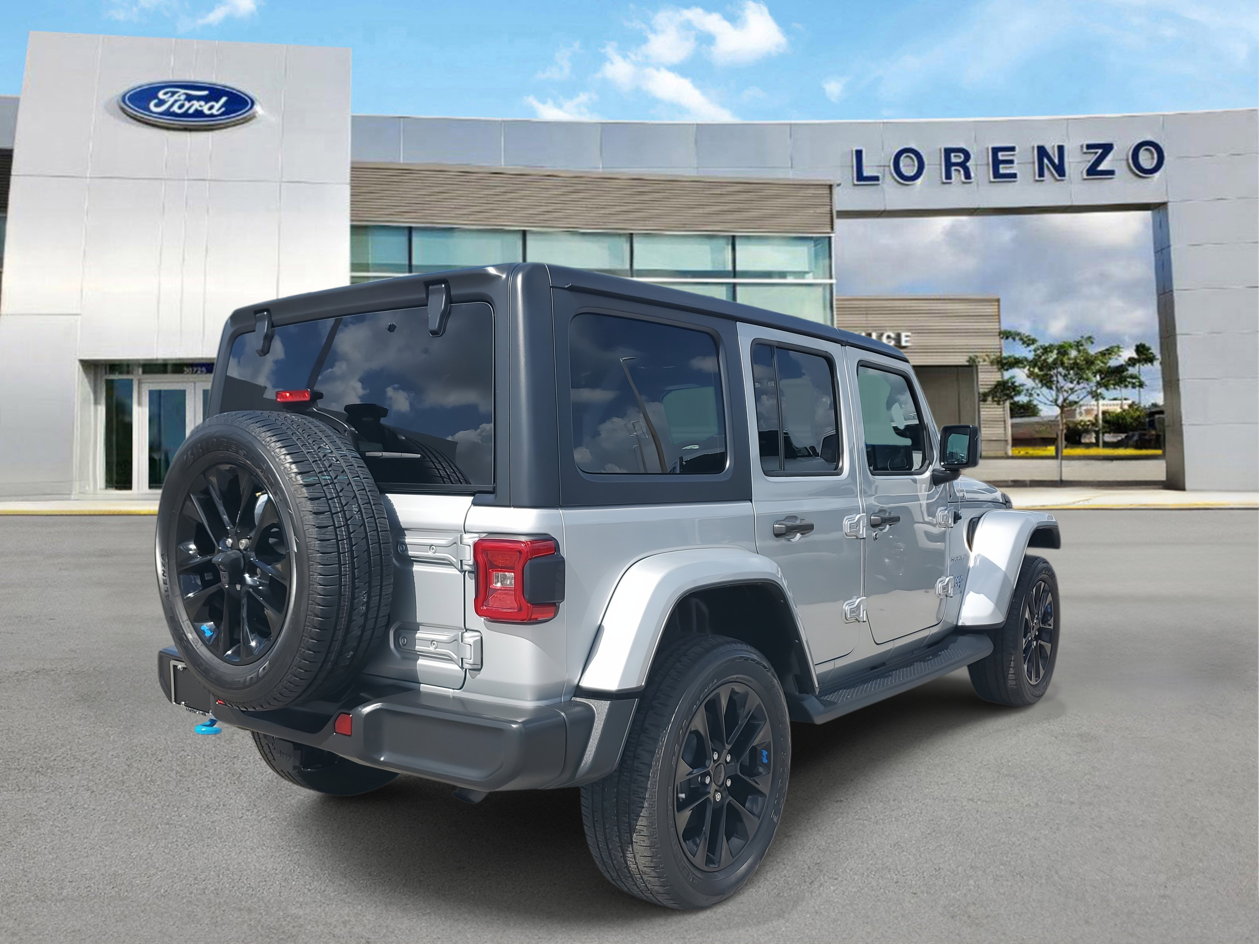Used 2023 Jeep Wrangler Unlimited Sahara image 6