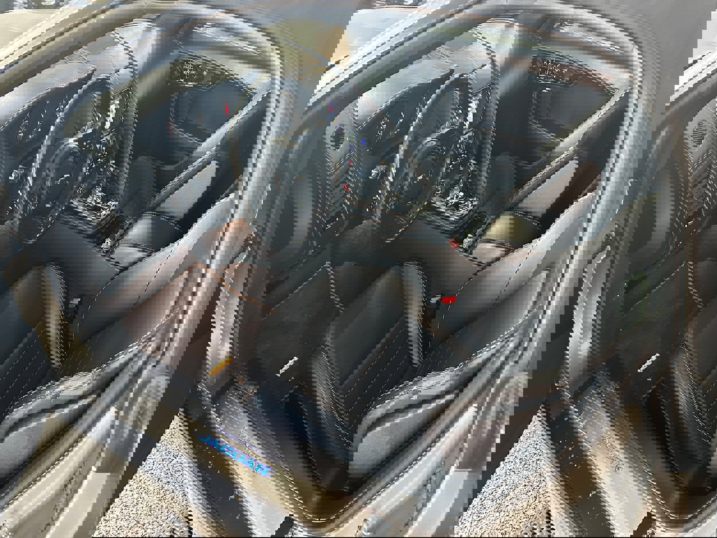 Used 2018 Jaguar F-TYPE R image 5