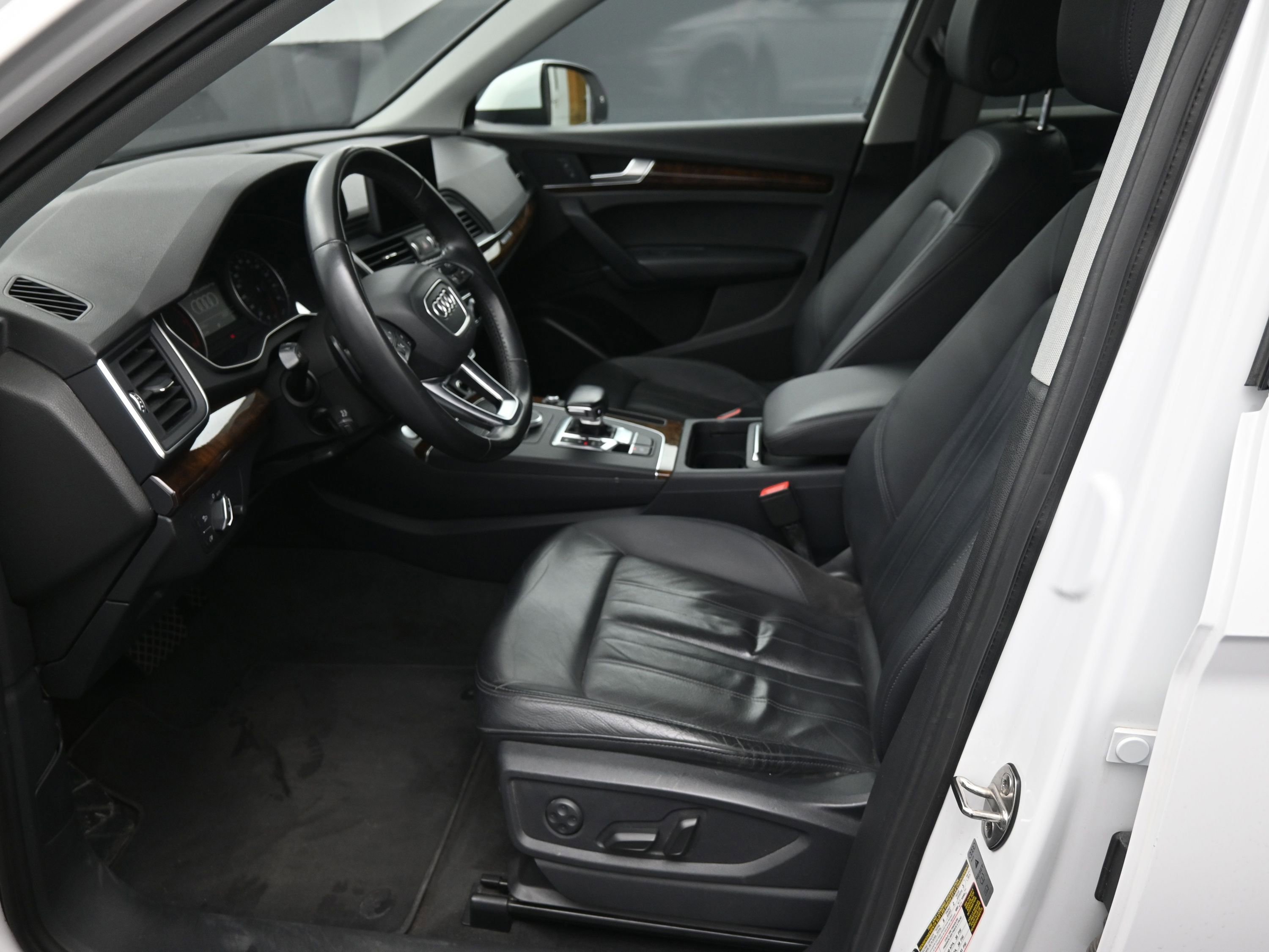 Used 2018 Audi Q5 2.0T Premium image 16