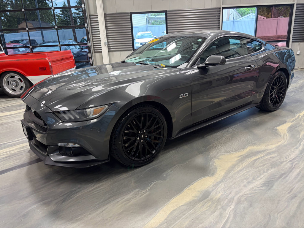 Used 2017 Ford Mustang GT w/ GT Performance Package RWD image 35