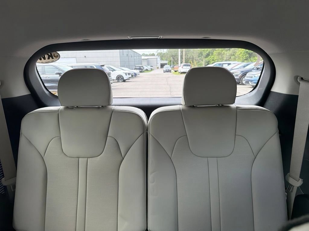 Certified 2025 Kia Sorento EX FWD image 20