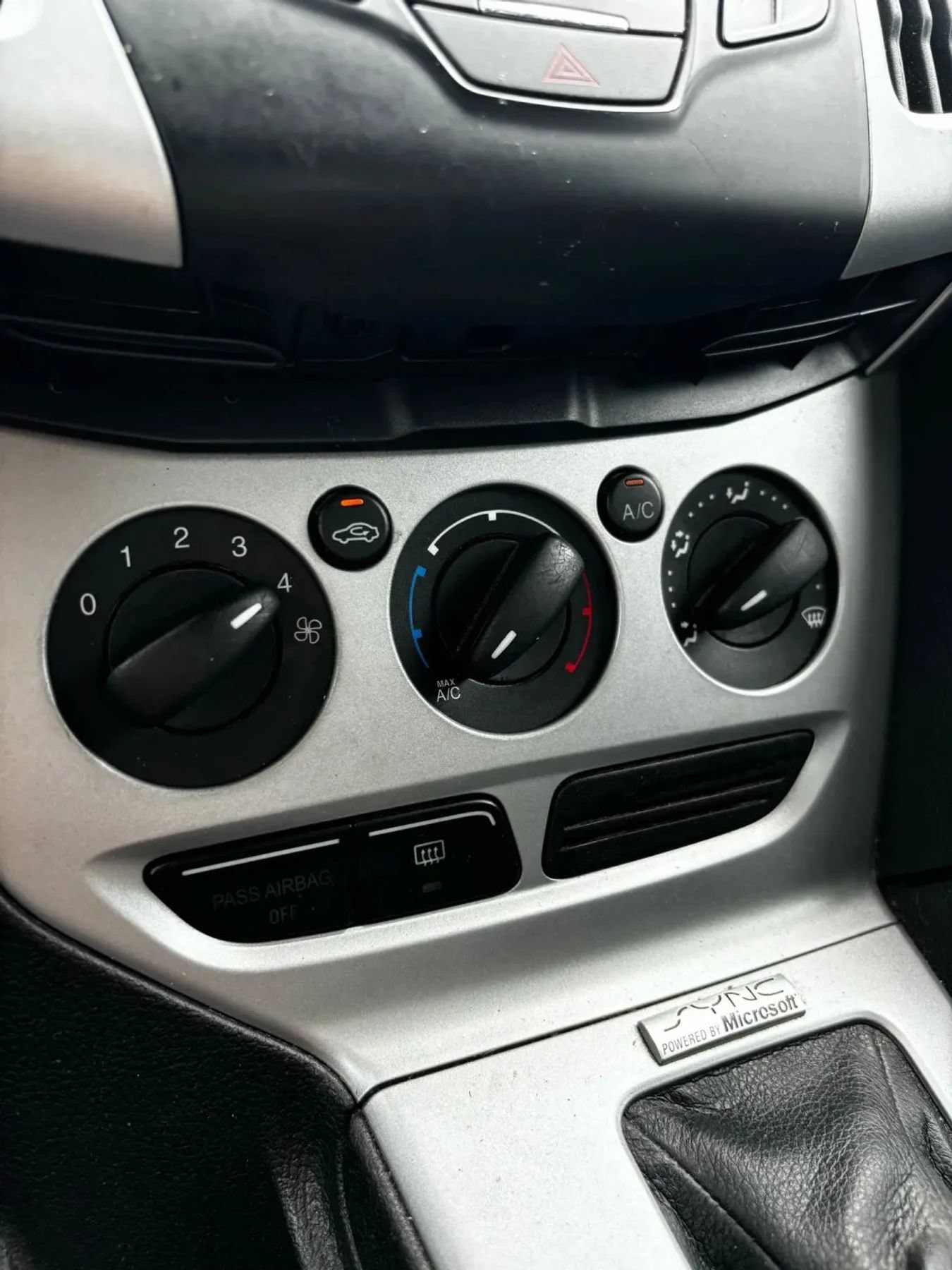 Used 2014 Ford Focus SE FWD image 18