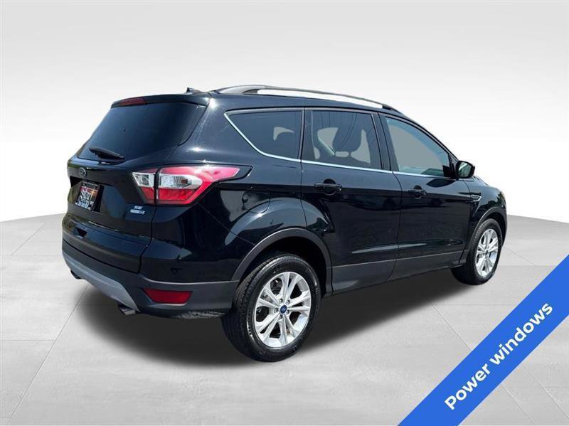 Used 2017 Ford Escape SE w/ Equipment Group 201A AWD/4WD image 5