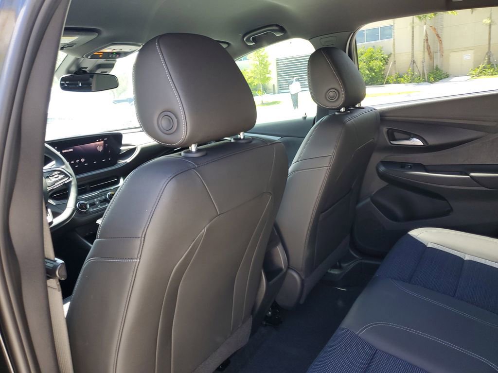 Used 2025 Buick Envista Preferred w/ Convenience I Package FWD image 10