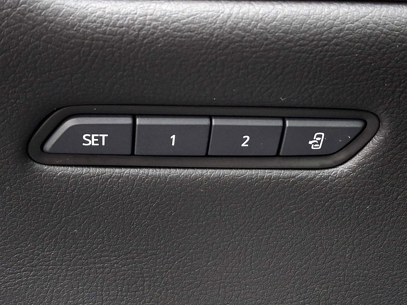 Certified 2024 Cadillac XT5 Premium Luxury w/ LPO, Floor Liner Package image 33